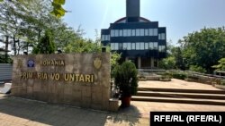 Reporterii Europa Liberă au cerut un punct de vedere Primăriei Voluntari, dar nu au primit niciun răspuns.