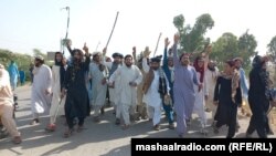 د شمالي وزیرستان کډوالو په وار وار خپلو سیمو ته د نه ستنول کېدو پرضد احتجاجونه هم کړي دي. (انځور: ارشیف)