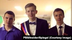 ალბერტ ავერიანოვი (შუაში), რუსეთის სამხედრო დაზვერვის „29155 ქვედანაყოფის“ აგენტი, ქვედანაყოფის მეთაურის, ანდრეი ავერიანოვის ვაჟი