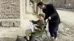 کابل کې ماشومانو ته د سواد زده‌کړه