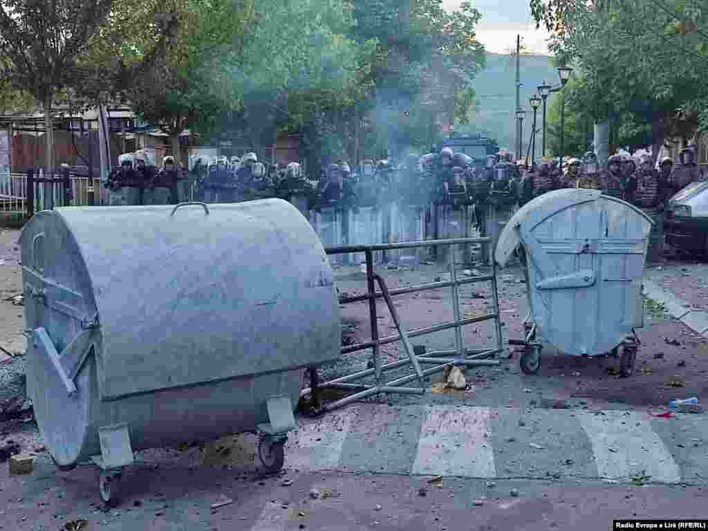 Pamje nga Zveçani disa orë pas intervenimit.