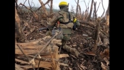 O înregistrare video cu o cameră de corp arată un avans ucrainean în apropiere de Bahmut