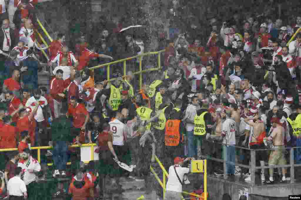 Эмоции зашкаливали еще до матча