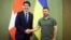Ukrainian President Volodymyr Zelenskiy (right) and Canadian Prime Minister Justin Trudeau (file photo)