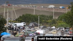 Լեռնային Ղարաբաղից հեռացող քաղաքացիները Կոռնիձորի ճանապարհին, 26ը սեպտեմբերի, 2023թ․