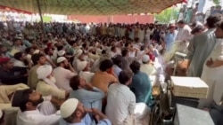 په بنو کې پر امن مارچ د ډزو پېښې ضد پرلت روان دی