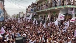 په بنو کې زرګونو کسانو د ناامنۍ ضد احتجاجي لاریون کړی 