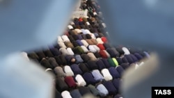 Москварчу маьждигехь ламаз деш бу бусулбанаш. Гайтаман сурт