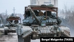  Ambasadorul Chinei la Paris, Lu Shaye, a sugerat că țările care au apărut după căderea Uniunii Sovietice „nu au statut efectiv conform dreptului internațional, deoarece nu există un acord internațional care să le confirme statutul de națiuni suverane”.