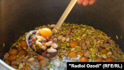 تهیه هفت میوه به مناسبت نوروز 