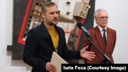 Arhitectul Vitalie Cataraga, fiul lui Tudor Cataraga, alături de Tudor Zbârnea, directorul Muzeului Național de Artă.