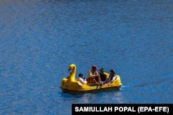 طالبان زنان و دختران را از رفتن به تفریحگاه ها منع کرده اند