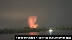 Imagine publicată pe rețelele sociale de un oficial ucrainean care arată explozia unei drone rusești în apropierea frontierei dintre România și Ucraina. 