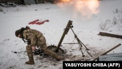 Українські Сили оборони відбивають російські атаки під Бахмутом