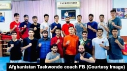 اعضای تیم ملی تکواندوی افغانستان که در رقابت های جهانی تکواندو در باکو اشتراک کرده بودند