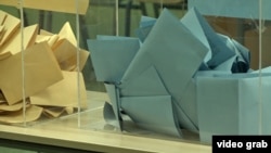 Glasačke kutije na lokalnim izborima u Beogradu, 2. jun 2024.