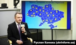 Мовний омбудсмен України Тарас Кремінь під час презентація звіту за 2023 рік в агентстві «Укрінформ». Київ, 2 травня 2024 року