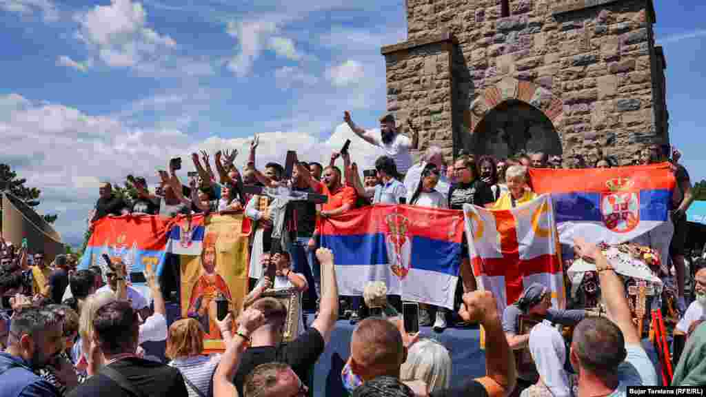 Srpska zajednica širom sveta obeležava sećanje na bitku, a najznačajnije obeležavanje se odigralo kod spomenika Gazimestan (na slici), koji se nalazi u blizini Prištine. &nbsp;