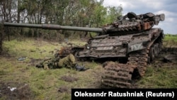 Тело погибшего российского танкиста у одного из сел Донецкой области. 14 июня 2023 года