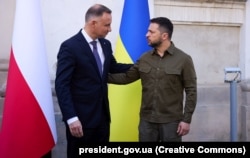 Президент України Володимир Зеленський (праворуч) і президент Польщі Анджей Дуда. Україна, Луцьк, 9 липня 2023 року