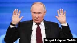 «Запевнення Путіна у його мирних намірах щодо НАТО звучать порожньо в контексті погроз, які він і кремлівські експерти останнім часом висувають на адресу країн-членів НАТО»