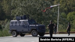 Policia e Kosovës në afërsi të Banjskës. 
