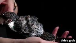 Sürgünlikni başından keçirgen qırımtatar quşağı, Kıyiv. Ukrayina, arhiv fotoresimi