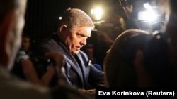 Fostul prim-ministru Robert Fico a reușit întotdeauna să pară pro-occidental la Bruxelles, timp în care a răspândit cu totul alt mesaj pe plan intern, la Bratislava.