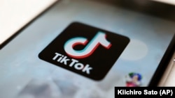 TikTok платформасы.