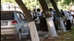 Өзбекстан: Аял-эркекти тең көрбөгөндөр жазага тартылат