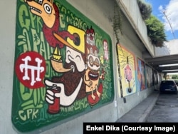 Murale shumëngjyrëshe në Shkup të Maqedonisë së Veriut.