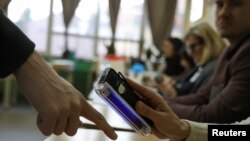 Parlamentarni, pokrajinski i lokalni izbori u Srbiji su održani 17. decembra.