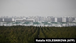 "Döwlet ähmiýetli" Arkadag şäherine bäş milliard dollar çemesi döwlet serişdeleri sarp edildi. 