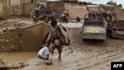 سږکال افغانستان د سېلابونو له امله ډېر وځپل شو، چې سلګونه کورنۍ بې‌کوره شوې.