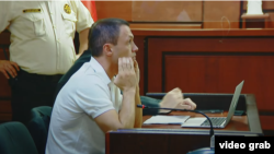 „გარდიანის“ წყაროების თანახმად, ბაჩიაშვილი საამიროების პოლიციის თანამშრომლებმა დააკავეს.