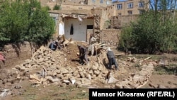 سرازیر شدن سیلاب‌ها در مناطق مختلف افغانستان در ماه‌های اخیر شمار خسارات زیادی را به شهروندان مناطق مختلف افغانستان به‌بار آورده است.