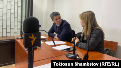 Адвокат Нурбек Сыдыков на одном из заседаний суда. 