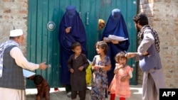 از مردم خواسته شده است که با آوردن اطفال شان جهت دریافت واکسین، با این کمپاین همکاری کنند