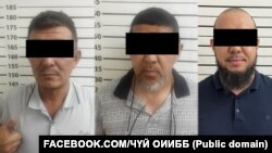 Задержанные после акции граждане. 