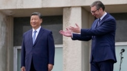 Si i Vučić o 'zajedničkoj budućnosti' pred hiljadama ljudi na dočeku u Beogradu