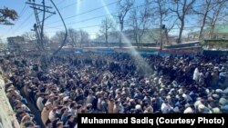 په پاړه چینار کې مظاهرچیانو له حکومته د لارو د امنیت غوښتنه وکړه - د ډېسېمبر ۲۷مې انځور.