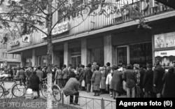 Coadă la alimente 1990