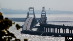 Низка телеграм-каналів повідомила про дим у районі Керченської протоки