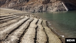 Niveul apei în multe lacuri de acumulare iraniene este la un nivel scăzut istoric.
