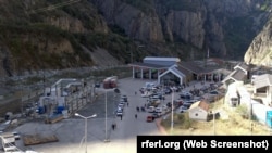 Пункт пропуска на российско-грузинской границе, где удерживали освобожденных из мест отбывания наказания граждан Украины