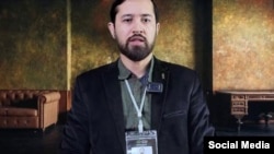 Правозащитники и пользователи социальных сетей считают, что блогер был арестован из-за расследования бизнеса зятьев Шавката Мирзияева.