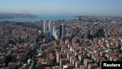 دا د استنبول ښار د یوې برخې انځور دی چې له ارشیفه اخیستل شوی دی. 