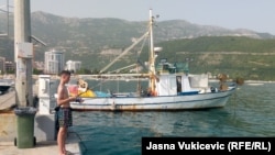 Koča - plovilo za ribolov i rekreativni ribolovac u Budvi