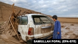 در پی سرازیر شدن سیلاب‌های اخیر در بغلان و چند ولایت دیگر افغانستان علاوه بر تلفات جانی، خسارت‌های مالی فراوانی نیز به مردم رسیده است.