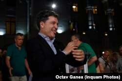 Nicușor Dan salută victoria de la București.